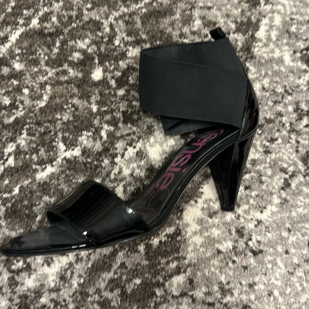 Black patent heel